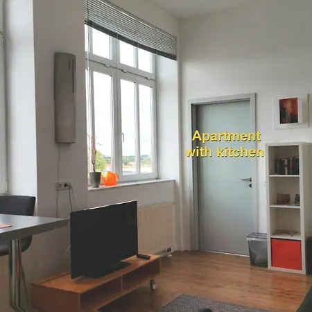 洛夫特76号公寓